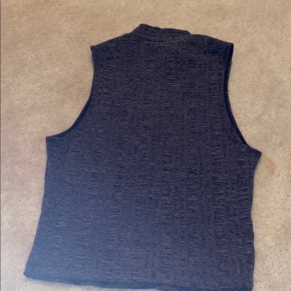 Tight crop top - Picture 2 of 2